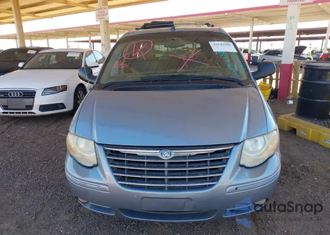 2005 Chrysler Town & Country Limited z USA, uszkodzony, nr VIN 2C8GP64L45R587168